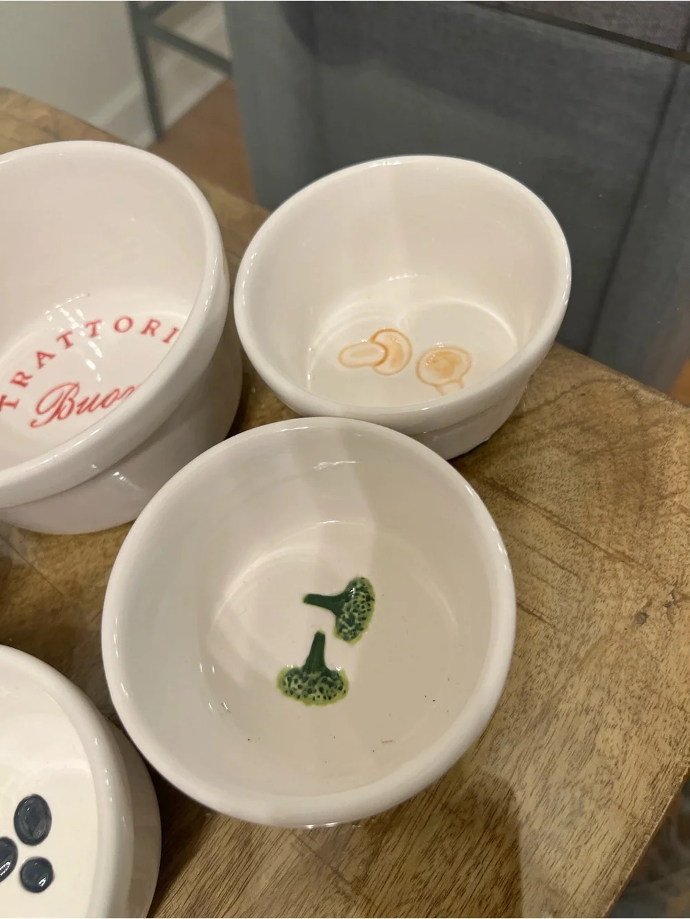 the Pottery Barn Pizza Buono Condiment Set